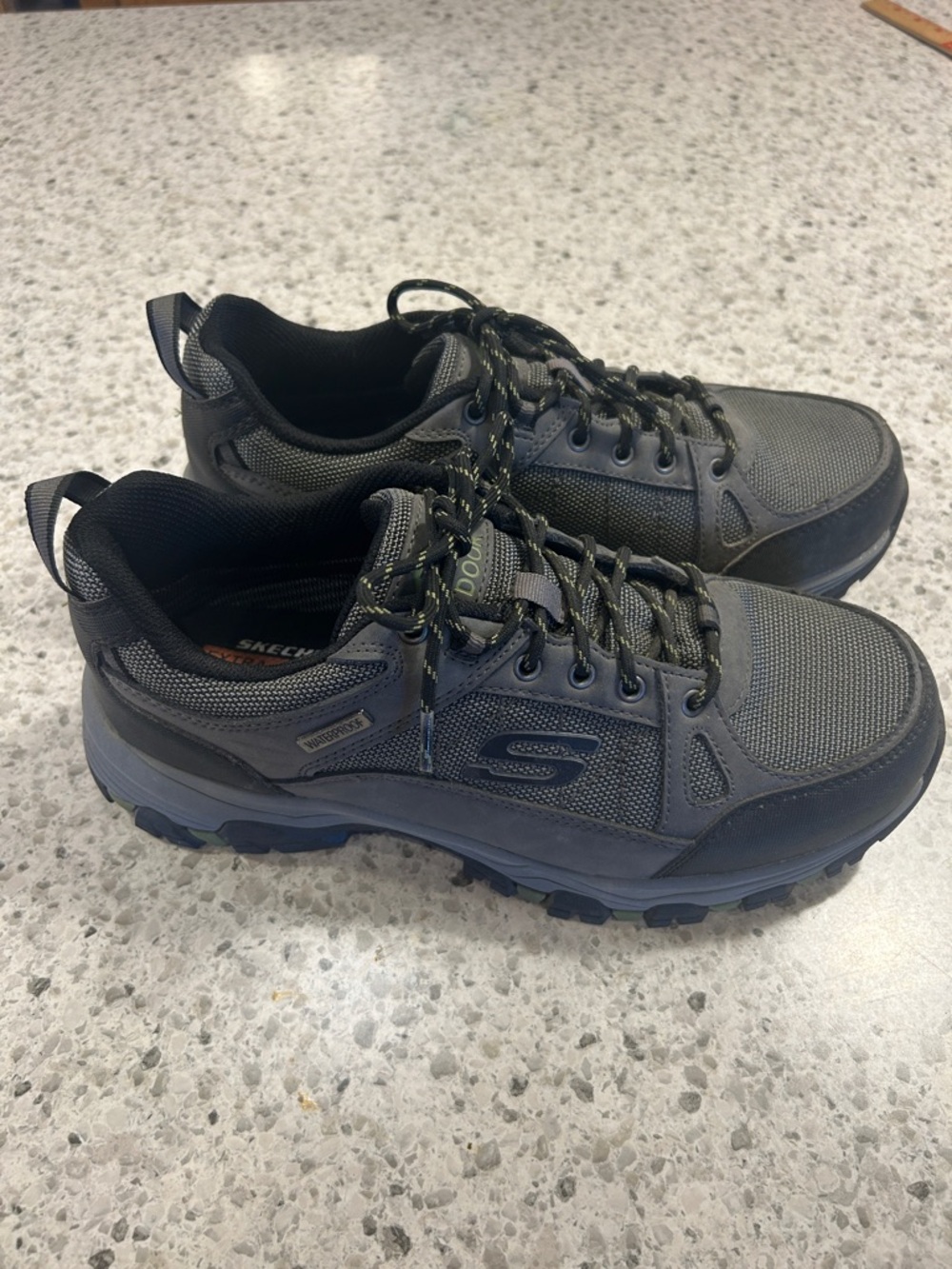 Skechers Men's Selmen-Cormack Waterproof Gray Low-Profile Shoe Extra Wide Fit - Picture 2 of 10
